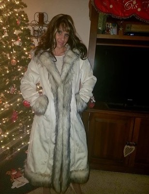 Womans Size Large Long Winter Coat By Fabulous Furs 100% Faux L LG Gorgeous