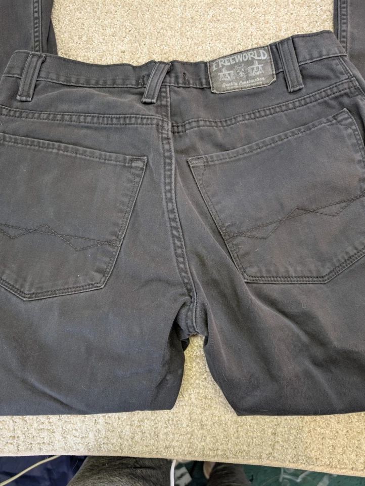 Jeans Freeworld trem noturno masculino 30 preto denim lavagem escura cintura média - Imagem 4 de 4