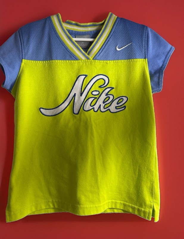 Girls~~NIKE~~Tee-Shirt~~size 6X