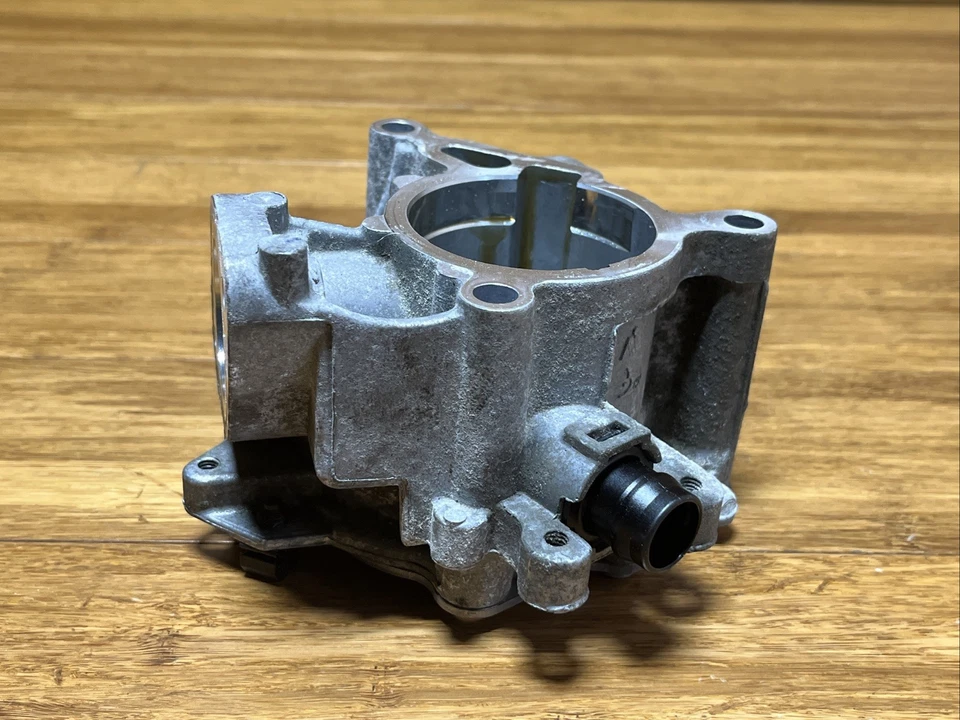 2018-2020 Audi Q5 2.0L Engine Vacuum Pump 75K Miles 06K145100BB OEM - Image 4 of 4