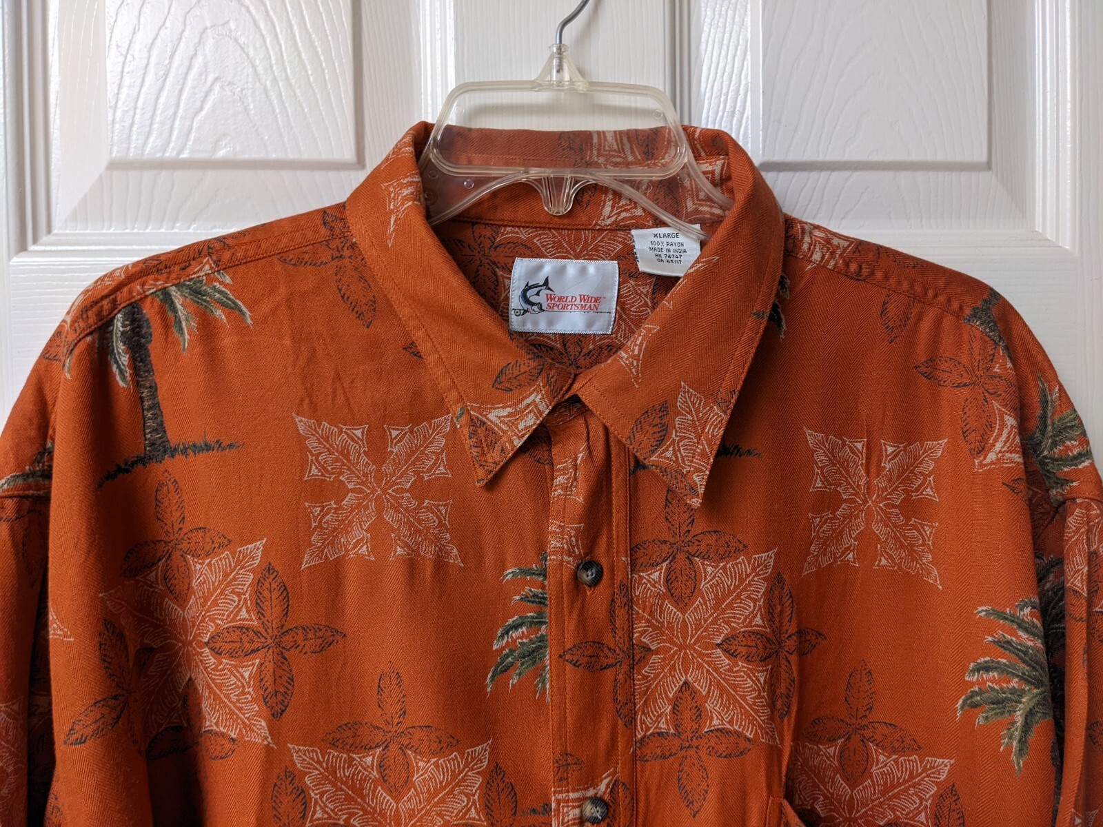 World Wide Sportsman Hawaiian Camp Button Down SS Shi… Gem