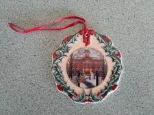 Longaberger 1996 Collector's Club Hometown Christmas ornament or use as tie-on