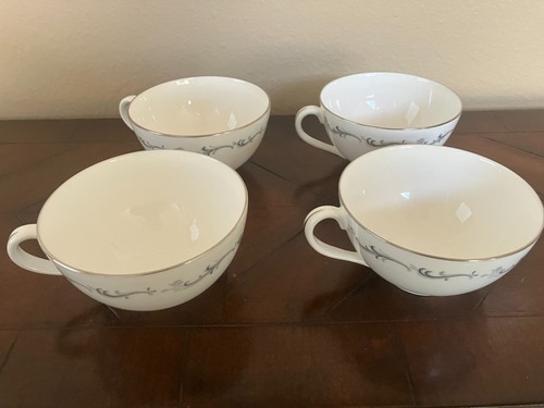 Royal Doulton CORONET English Bone China 4 Coffee Cups and Saucers (HOW-35A) - Picture 5 of 8