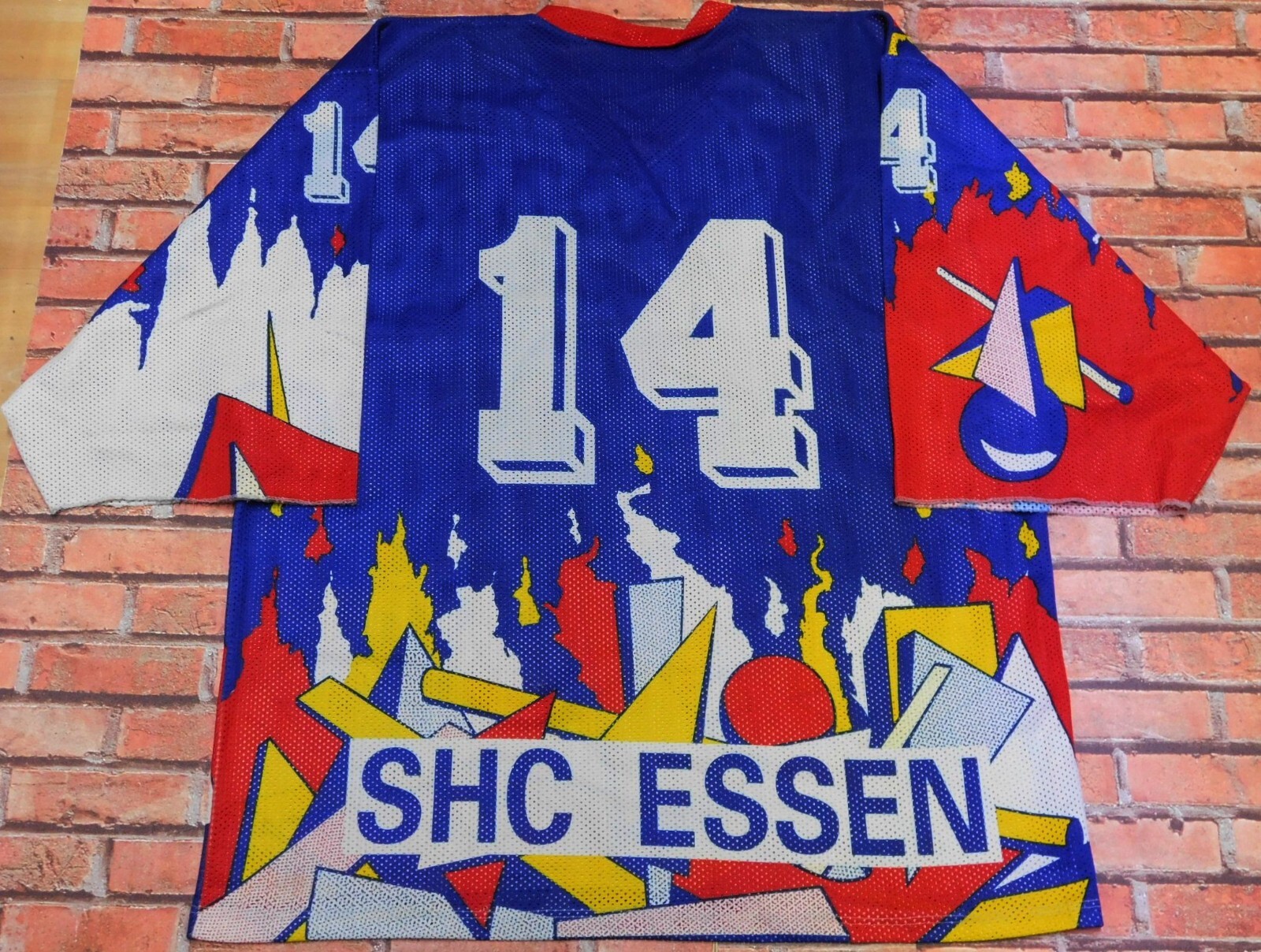 Bild 1 von 2
