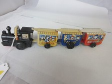 VINTAGE 4 PC WIND UP TRAIN SET TIN TOY B-1051