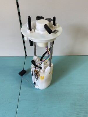 Fuel Pump Assembly - Toyota (77020-0C200) Sequoia Tundra 3,4 V6 Hybrid 
