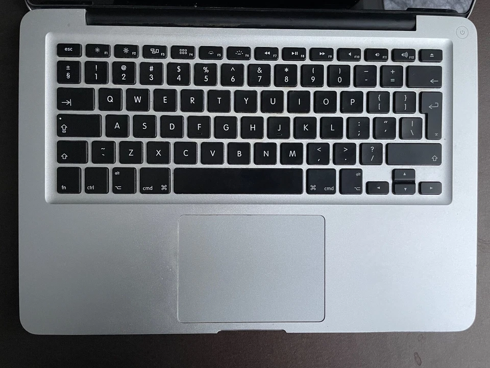 macbook pro 13 inch early 2011 480gb storage 16 gb RAM - Image 4 of 4