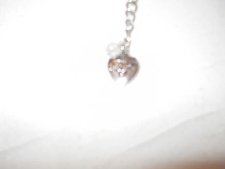 BETSEY JOHNSON LOVELY PINK FLORAL CRYSTAL AND FAUX PEARL CLUSTER NECKLACE-NWOT - Imagem 4 de 4