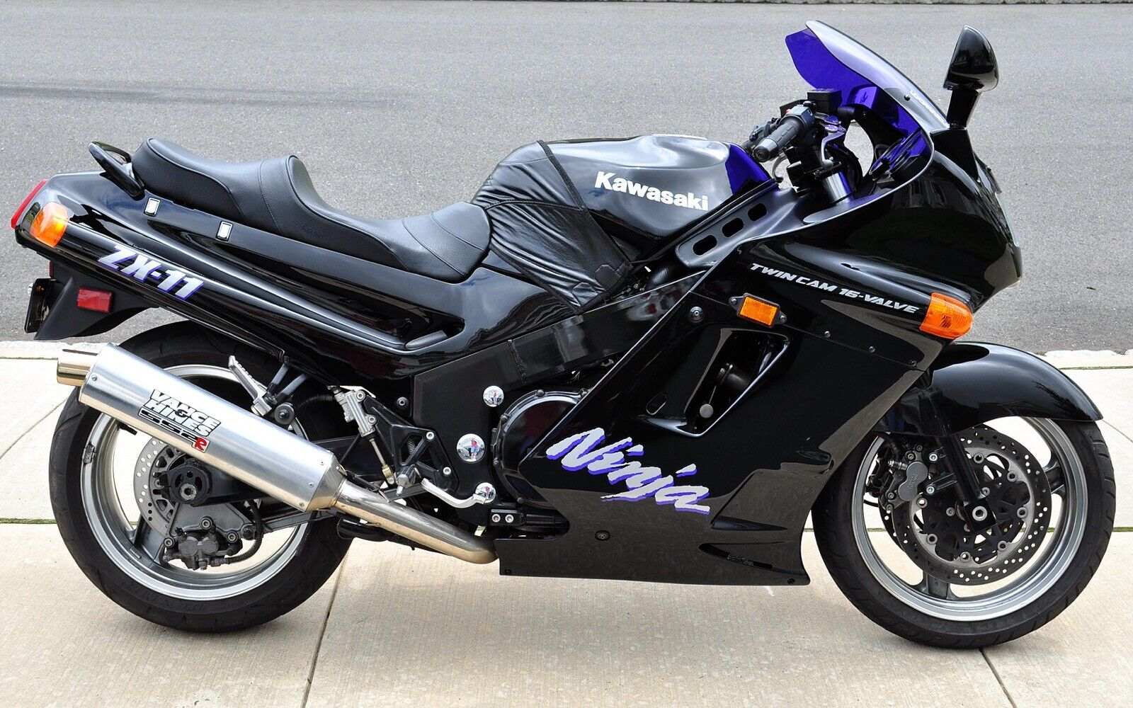 1990 Kawasaki ZX 11 With a Top Speed, It Was The Fastest