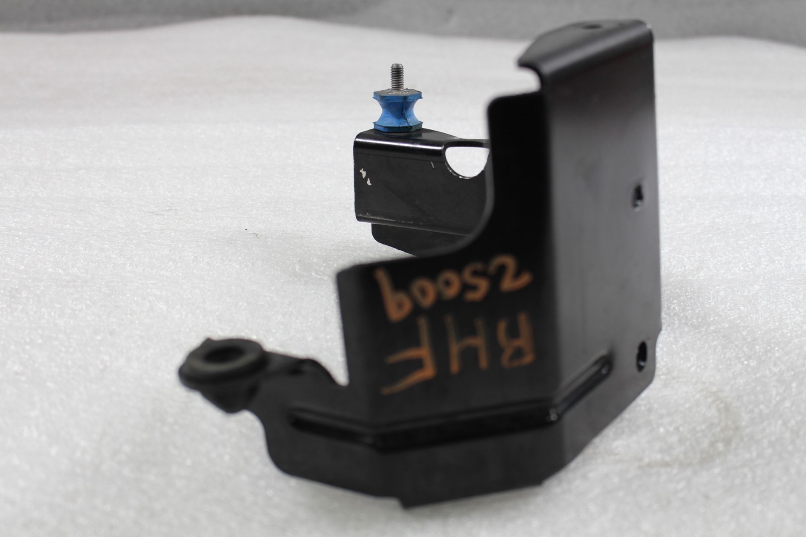 McLaren 720s, Power Steering Pump Bracket, Used, P/N 14D0104CP