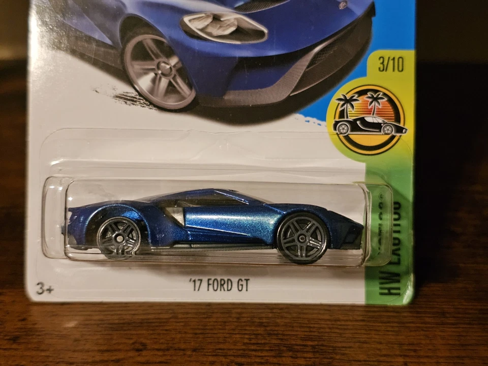  Hot Wheels 2016 No 73/250 17 Ford GT (синий), НОВАЯ МОДЕЛЬ, колеса заднего хода с ошибкой - Изображение 2 из 3