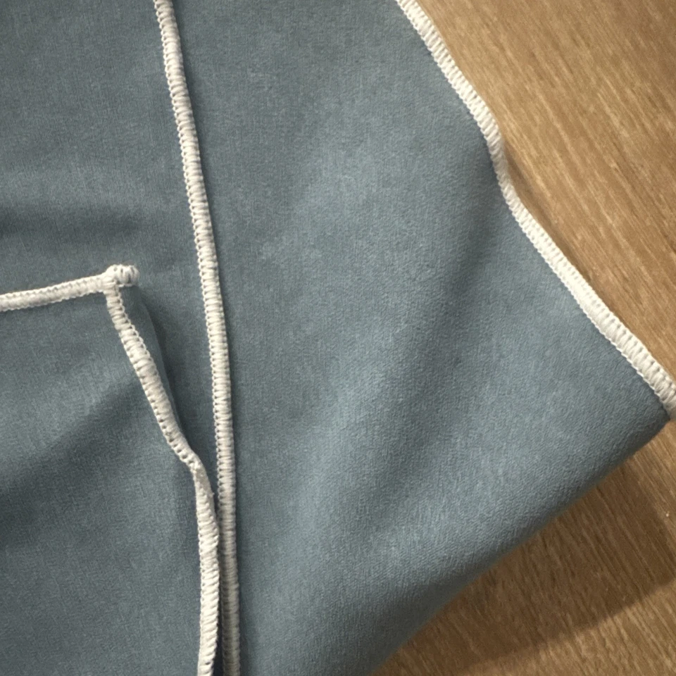 manduka eQua Mat towel, mat towel-microfiber, essentials, non slip Green/Gray - Image 3 of 3