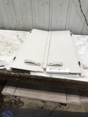 01 Crownline 205 Boat cabin door doors