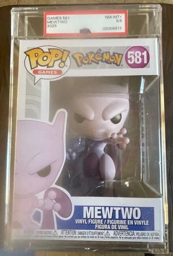 New FUNKO POP! Games POKEMON "MEWTWO" #581 PSA Grade NM-MINT+ 8.5 "Psychic-Type"