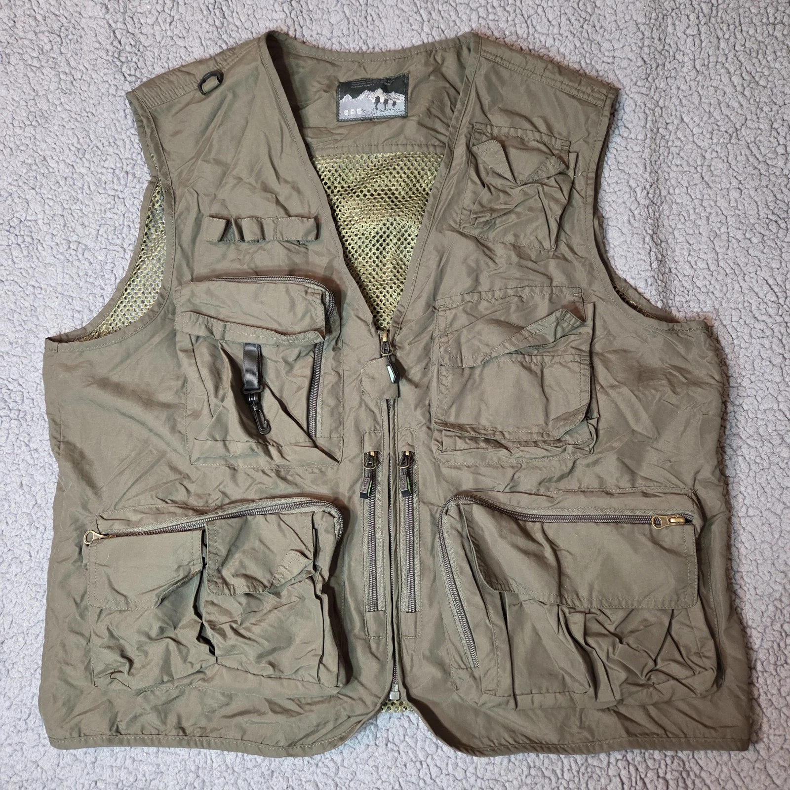 Military Outdoor Sports Fishing Vest Green XL Zip Survival Tactical New W/O Tags