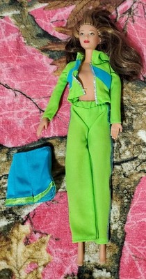 Mattel 2003 Barbie Cheerleader Kayla Doll B7463 W Outfit, Ever-Flex Body