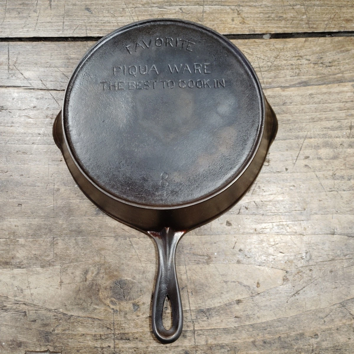 Favorite Piqua Ware #8 Cast Iron Skillet BEST TO COOK IN (Circa 1916-1935)