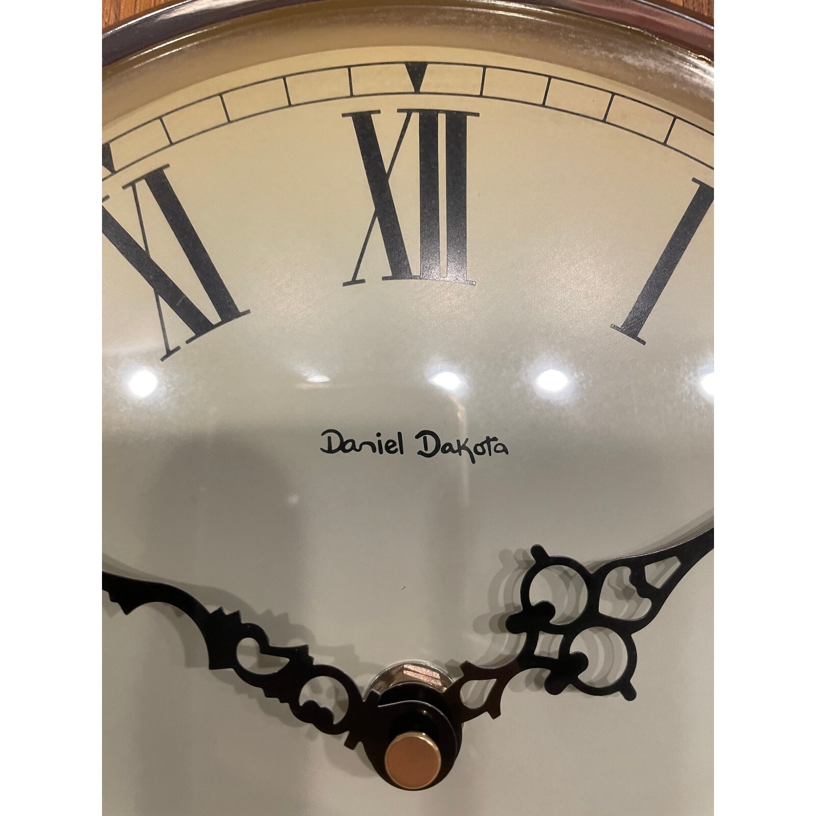 DANIEL Dakota Quartz Regulator Westminster Chime Wall CLOCK 24" x 14" x