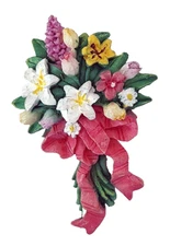 American Greetings PIN Vintage FLOWER BOUQUET Mothers Day SPRING 1980s Brooch