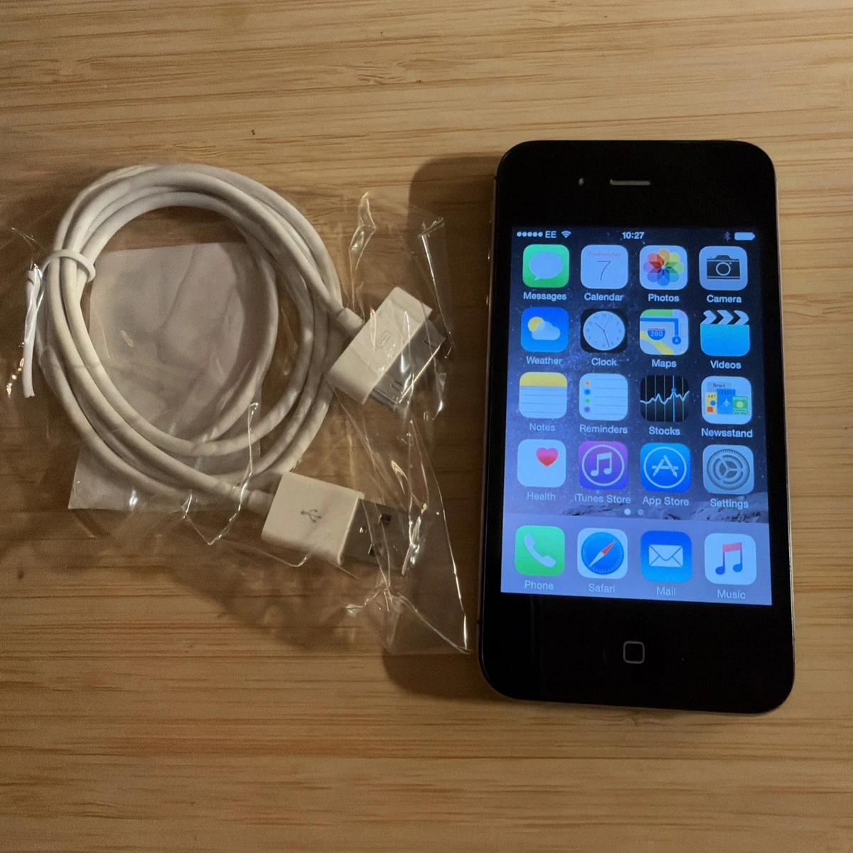 Apple iPhone 4s ブラック本体 新品 未使用 iPhone 4s in Schwarz online kaufen | eBay.de