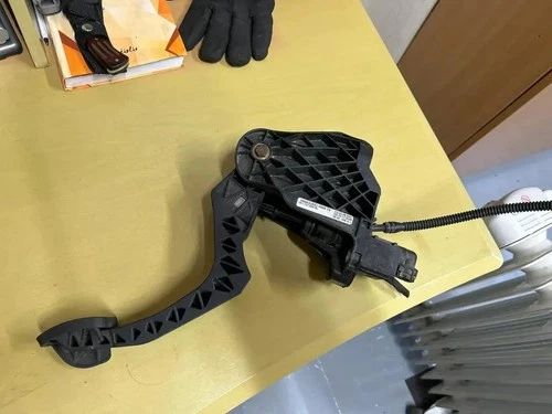 Clutch pedal