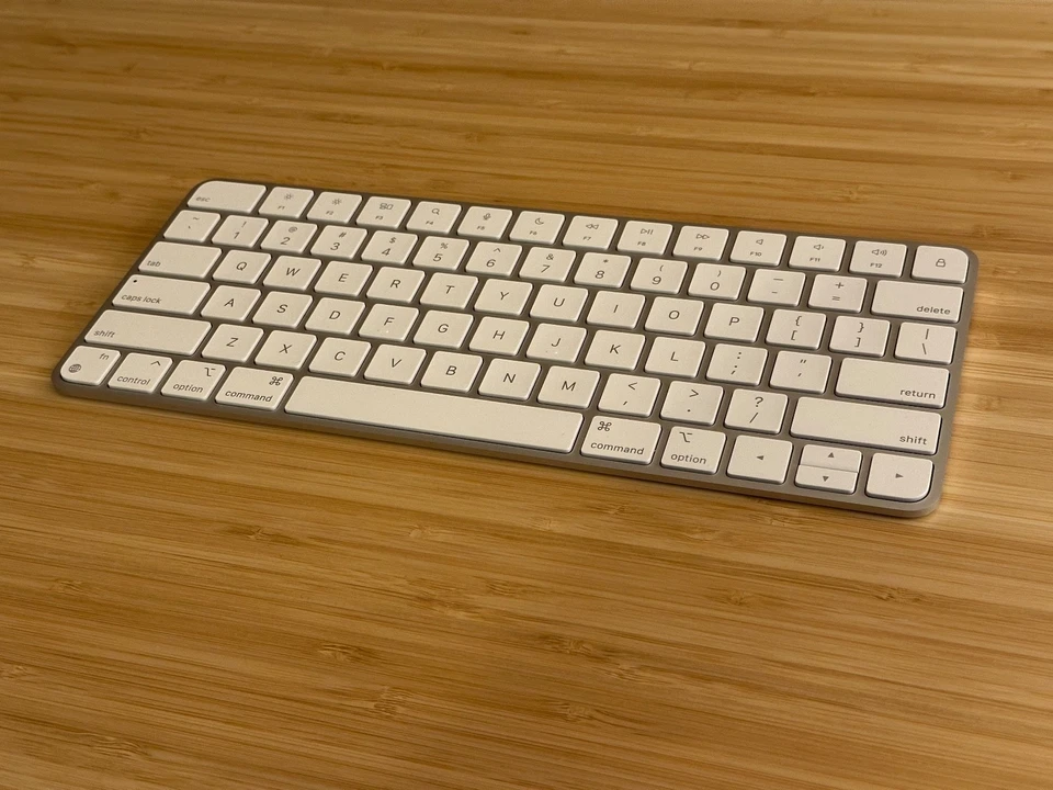 Apple Magic Keyboard A2450 with Box and Cable - Silver - MK2A3LL/A - Image 3 of 4
