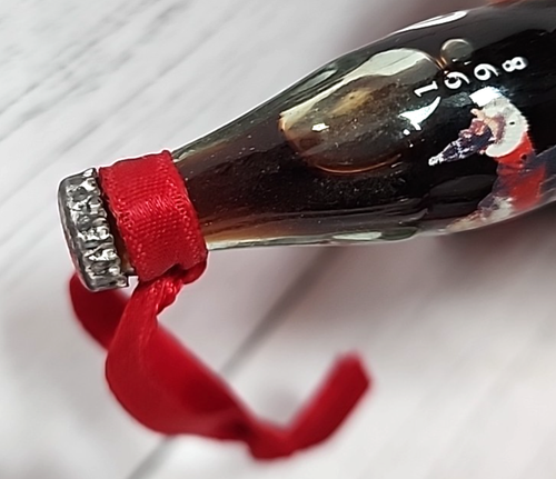 Coca-Cola 3 ornamenti rotondi e 3 mini bottiglie di coca cola contorno vintage - Foto 6 di 10