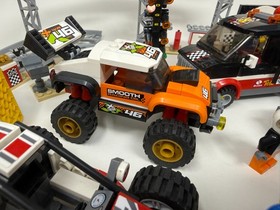 LEGO City Racing Lot Motorcycles Minifigures Octan Race (60145 60146 60084)