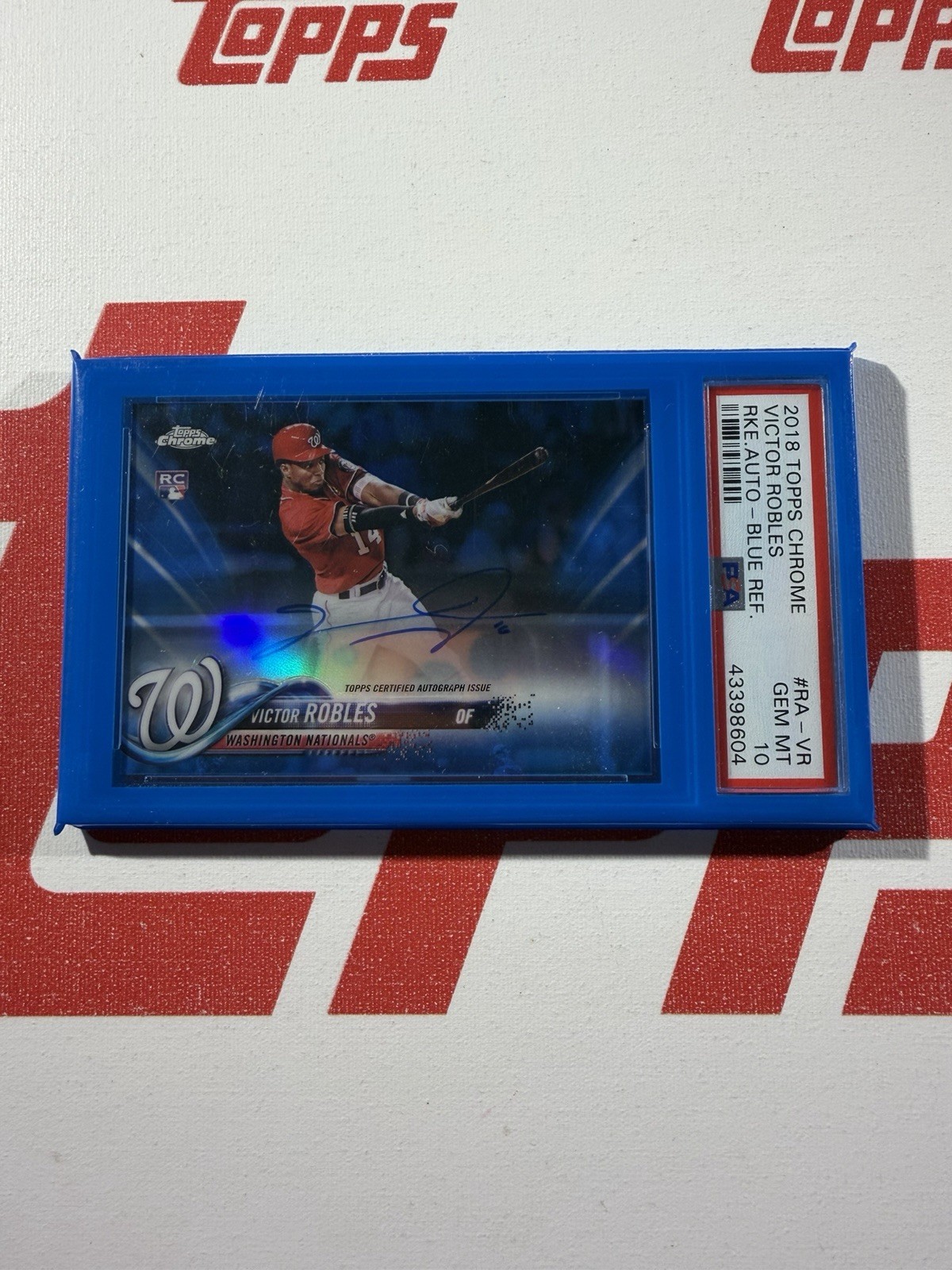 2018 Topps Chrome Victor Robles Blue Refractor Rookie Auto RC #50/150 PSA 10