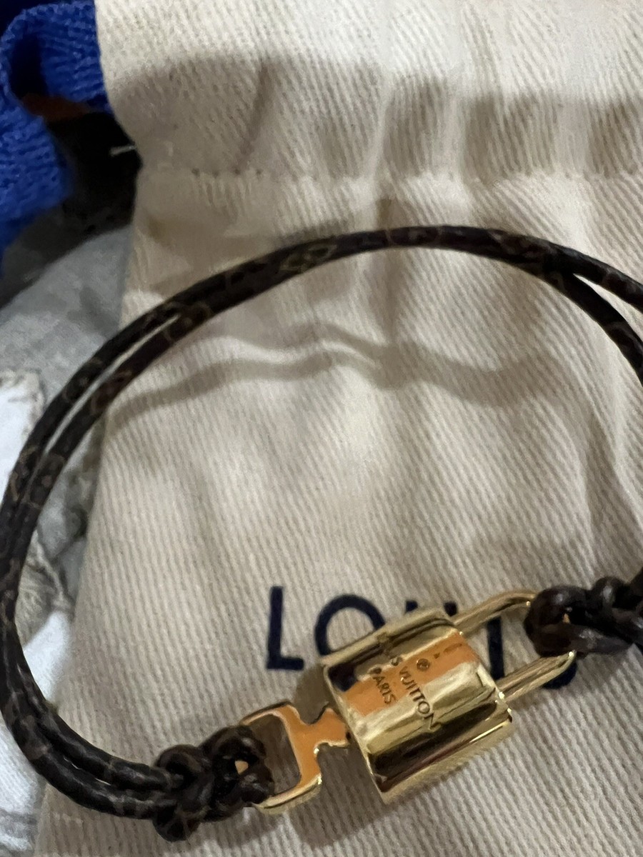 Brand New Louis Vuitton Bracelet Lock It Again LV Paddock Gold