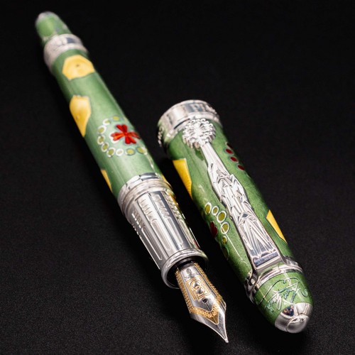 David Oscarson La Sagrada Familia Fountain Pen - Olive Green - Picture 6 of 12