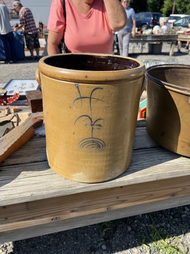Antique 4 gallon Salt Glaze Stoneware Crock – Bee Sting Design - Picture 7 of 10