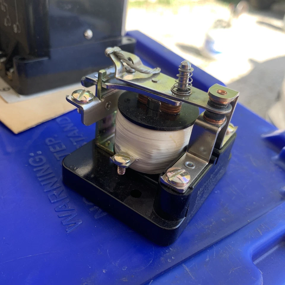 MIDTEX/AEMCO contact RELAY 201-11-Q200 new no box part fast free shipping - Image 4 of 4