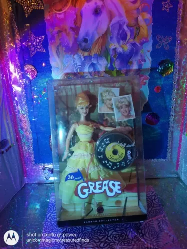 🦄Mattel Barbie Collector Pink Label 30 Yrs GREASE "Frenchy" '2008 Barbie Doll! 