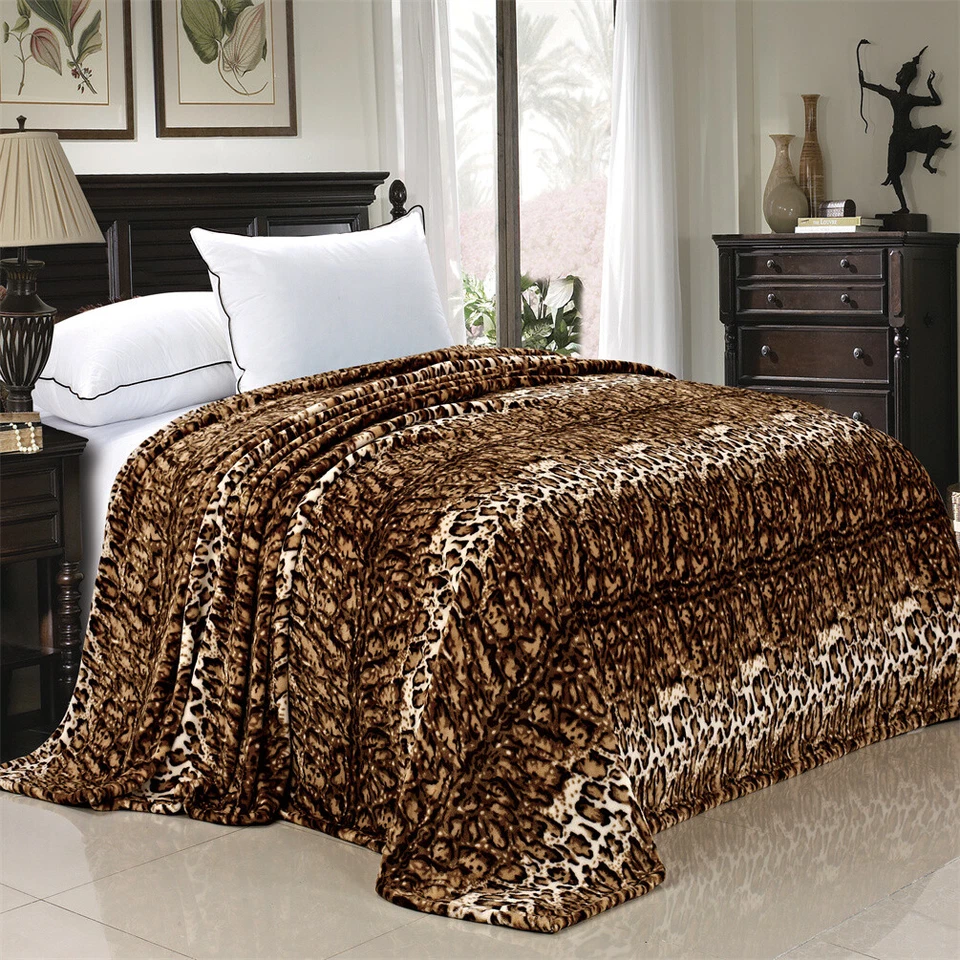 Manta con estampado de animales de leopardo-Franela polar suave y elegante decoración de regalos para el hogar Foto 2 de 4