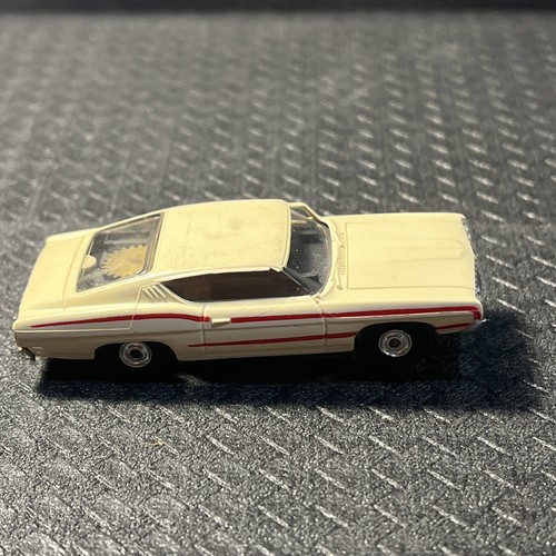 Ultra RARE / Aurora / Slot Car / TORINO / White w/Red Stripes / Turbo Jet / used - Picture 2 of 11