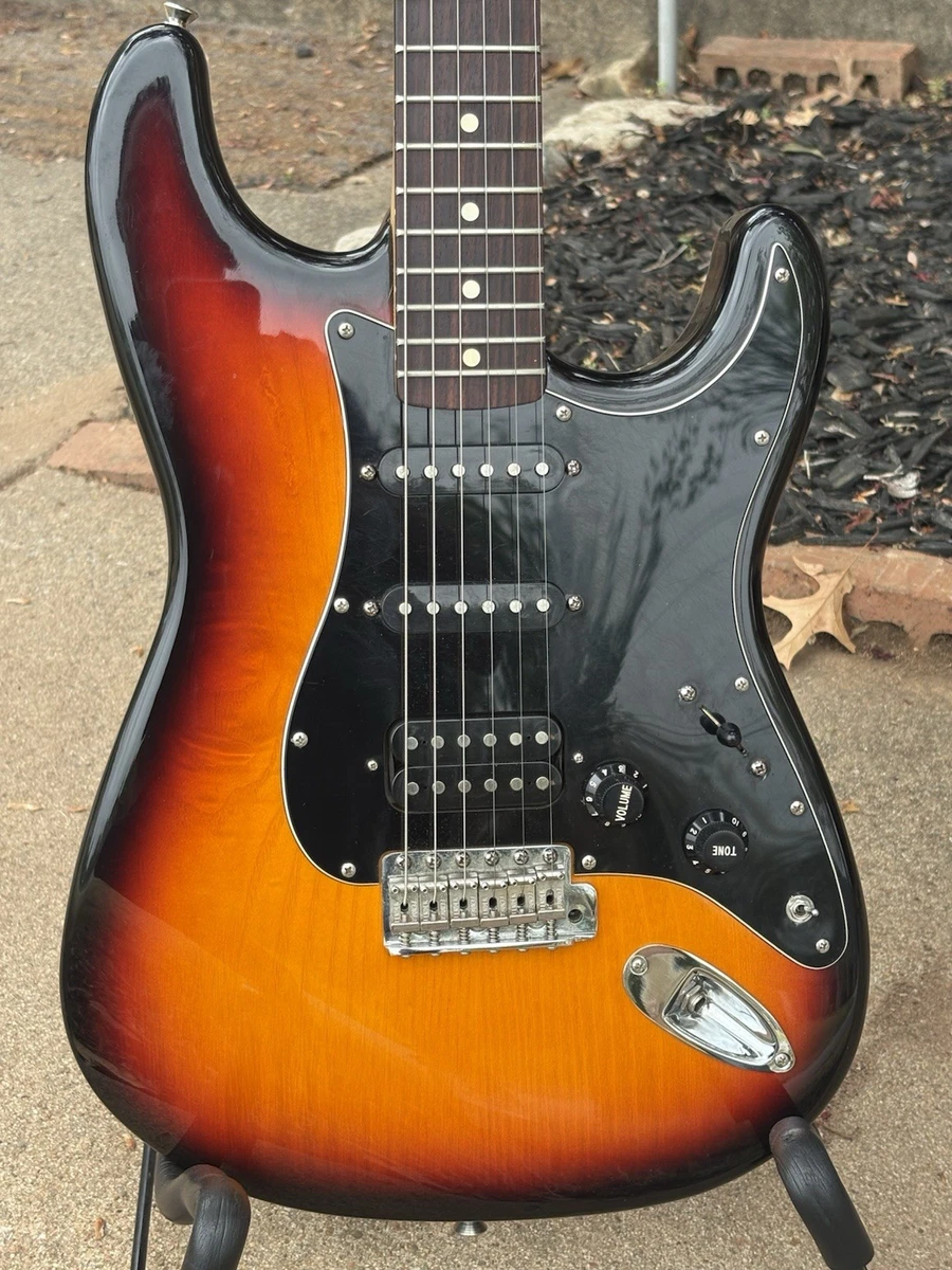 Preços baixos em Fender Deluxe Stratocaster | eBay
