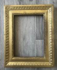 VINTAGE ORNATE GOLD CARVED WOOD PICTURE FRAME 15"x11" w 10.25" x 7.25" Opening