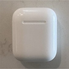 Apple AirPods White Bluetooth Wireless In-Ear Earbuds w/ Charging Case