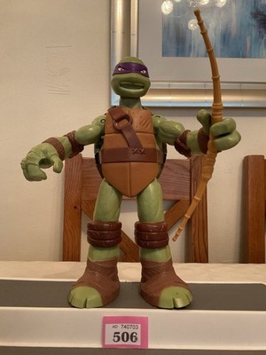 2012 VIACOM 11;;TEENAGE MUTANT NINJA TURTLE DONATELLO WITH BOW. TMNT (506/21)