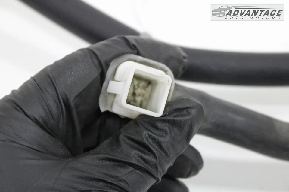 Filtro de bote de vapor de combustible deportivo Mitsubishi Outlander 2011-2024 con manguera OEM Foto 4 de 4