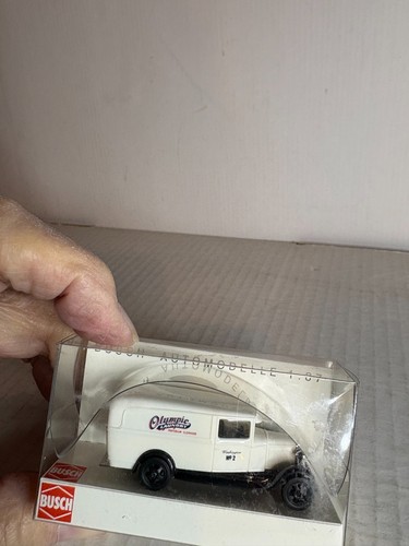 Camión de reparto Busch #47708 Ford Modelo A "Lavandería Olímpica" "Blanco" H.O. 1:87 | Zustand: New