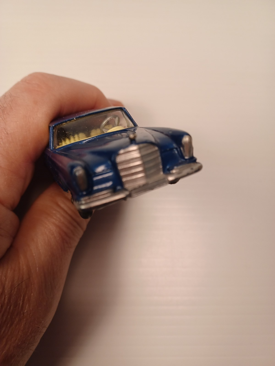 Corgi Toys Mercedes 220 SE Coupé, référence 253 (D'occasion) à Meyrin