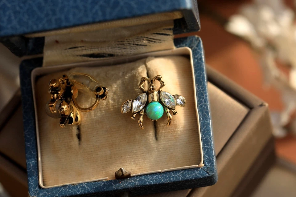 Ohrringe Clip On Gold Klein Insekt Biene Perle Jade Opal Grün QD4 - Bild 4 von 4