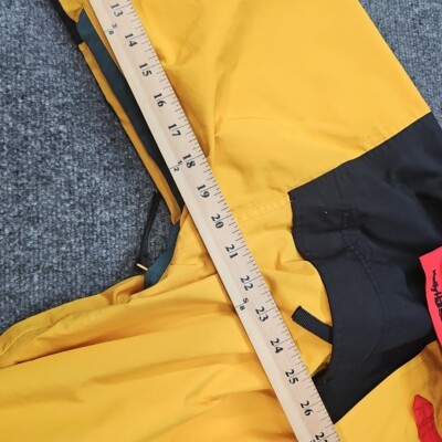 HELLY HANSEN スノージャケット (Yellow×Black) HELLY HANSEN スノージャケット (Yellow×Black)