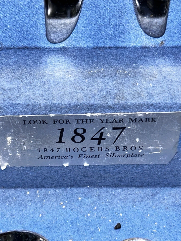 Антикварные серебряные изделия Roger's Bros 1847 г. — 36 штук - Изображение 3 из 3