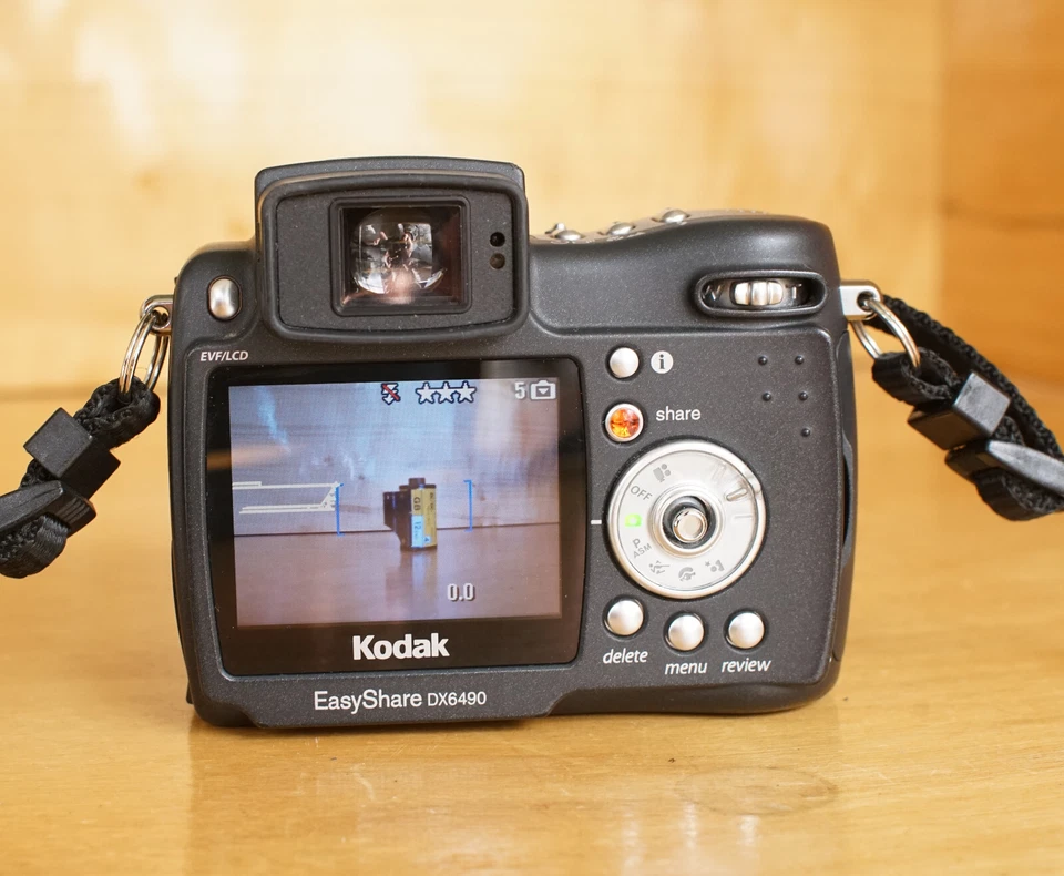 Kodak Easyshare DX6490 Digital Camera 4MP 10x Zoom Read! #3 - Image 4 of 4