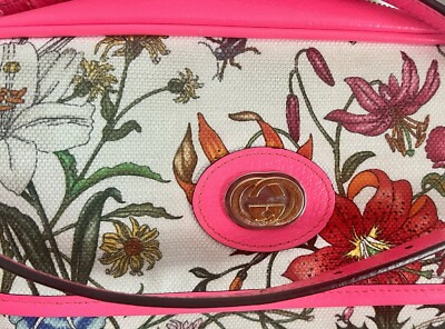Gucci Shoulder Bag Flora Canvas Small