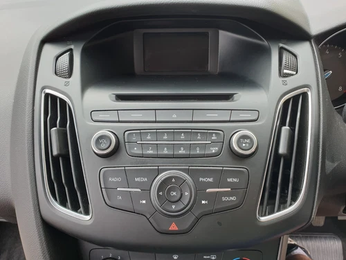 Ford Focus Stereo Head Unit Display & Control MK3 2014 - 2018 F1BT 18C815 HR - Picture 1 of 8