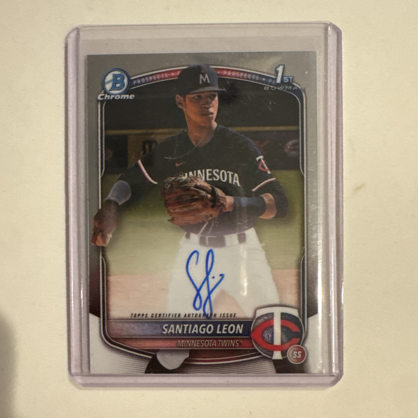 2025 Bowman Chrome Santiago Leon Auto 1st #CPA-SL Twins